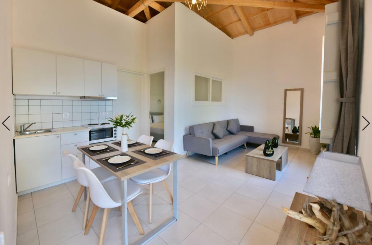 Douskos Beach House Apartman Ídra Kültér fotó